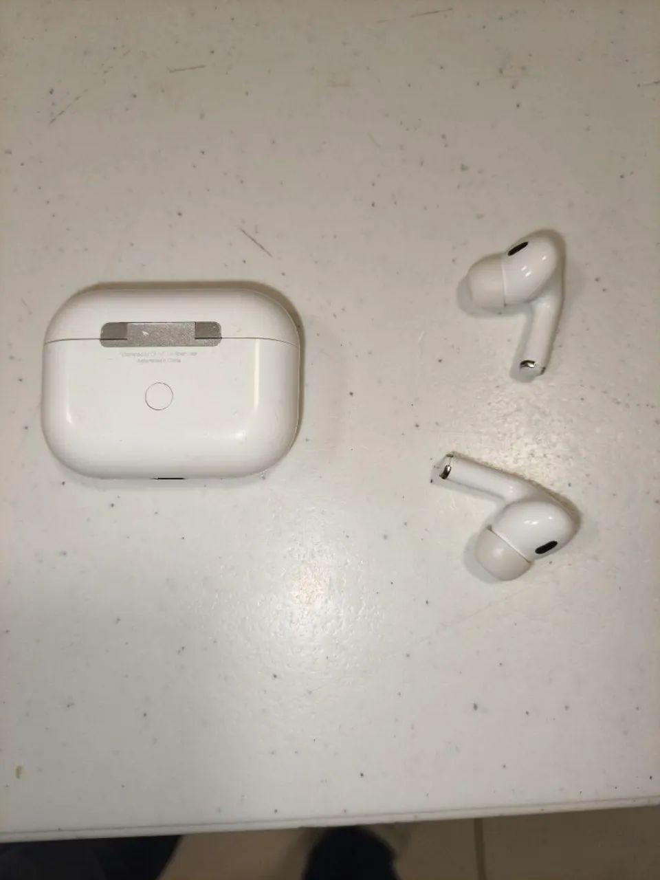  Airpods pro A2700