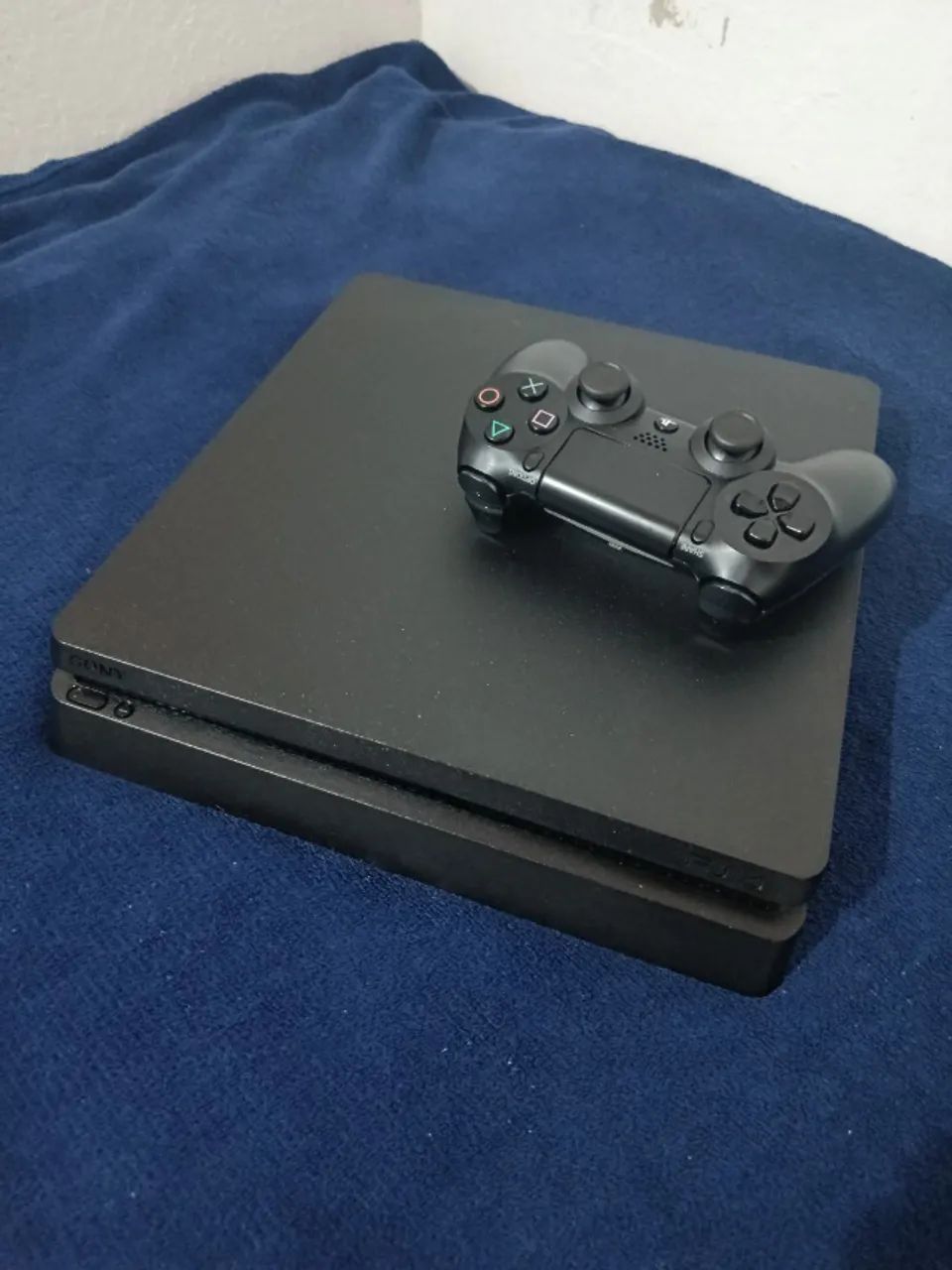 Playstation 4 slim + 30 jogos - bom e barato - Foto 3