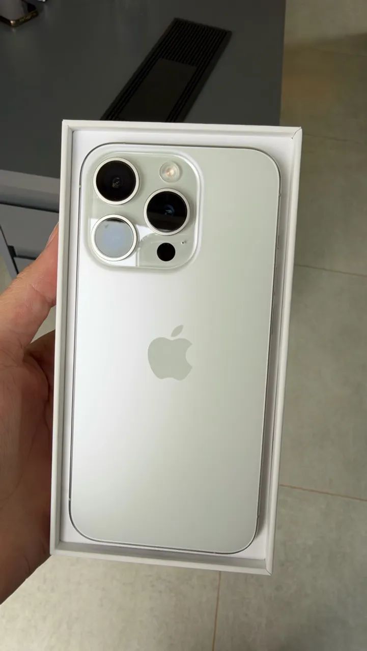 iPhone 15 pro 128gb branco 