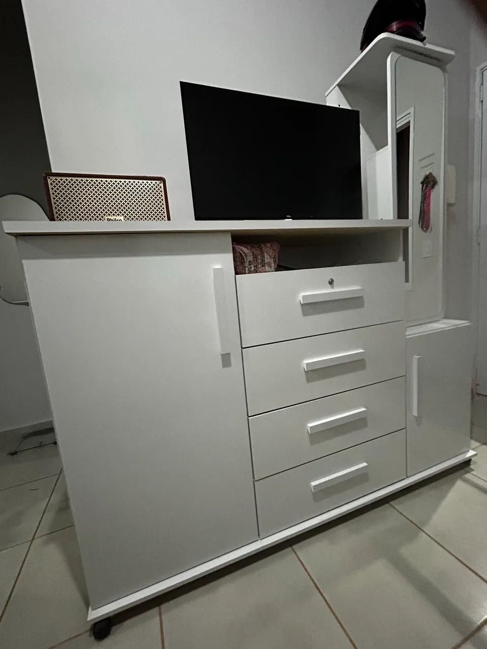 Cômoda 4 gavetas