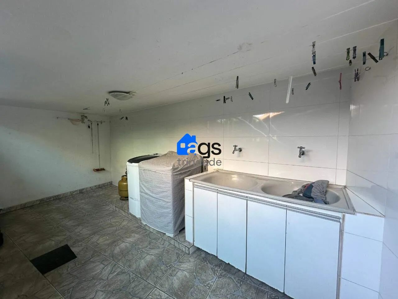 Casa em Bom Destino com 280 m² , 3 quarto(s) , 1 suíte(s) , 4 vaga(s). - Foto 5