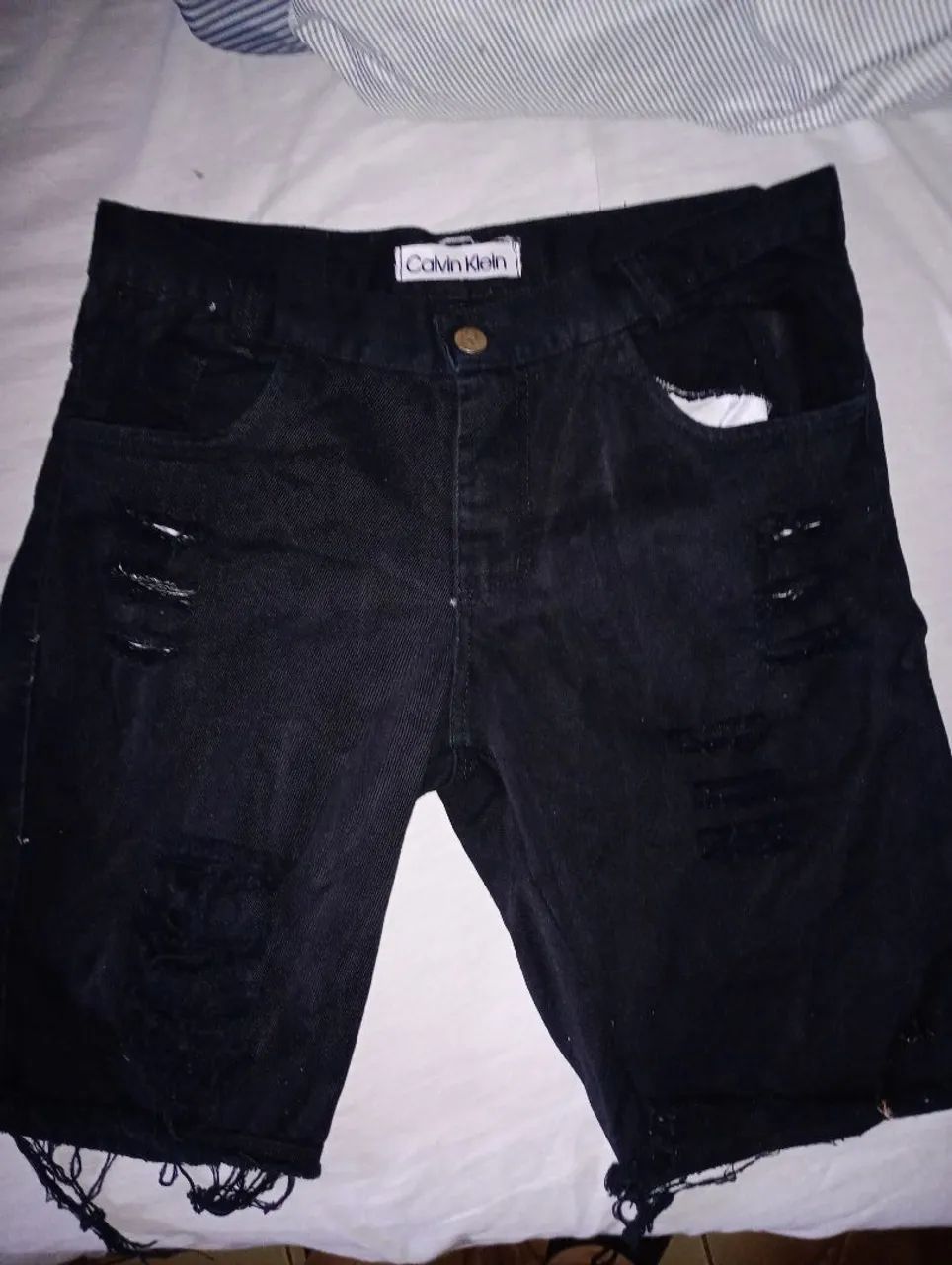 Vendo uma bermuda jeans Calvin klain top. Entrego  - Foto 3