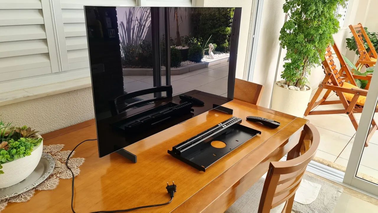 TV LG C2 4K OLED 42 POLEGADAS