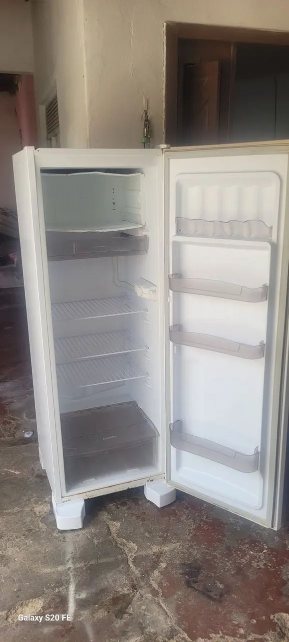 Vendo geladeira funcionando perfeitamente  - Foto 4
