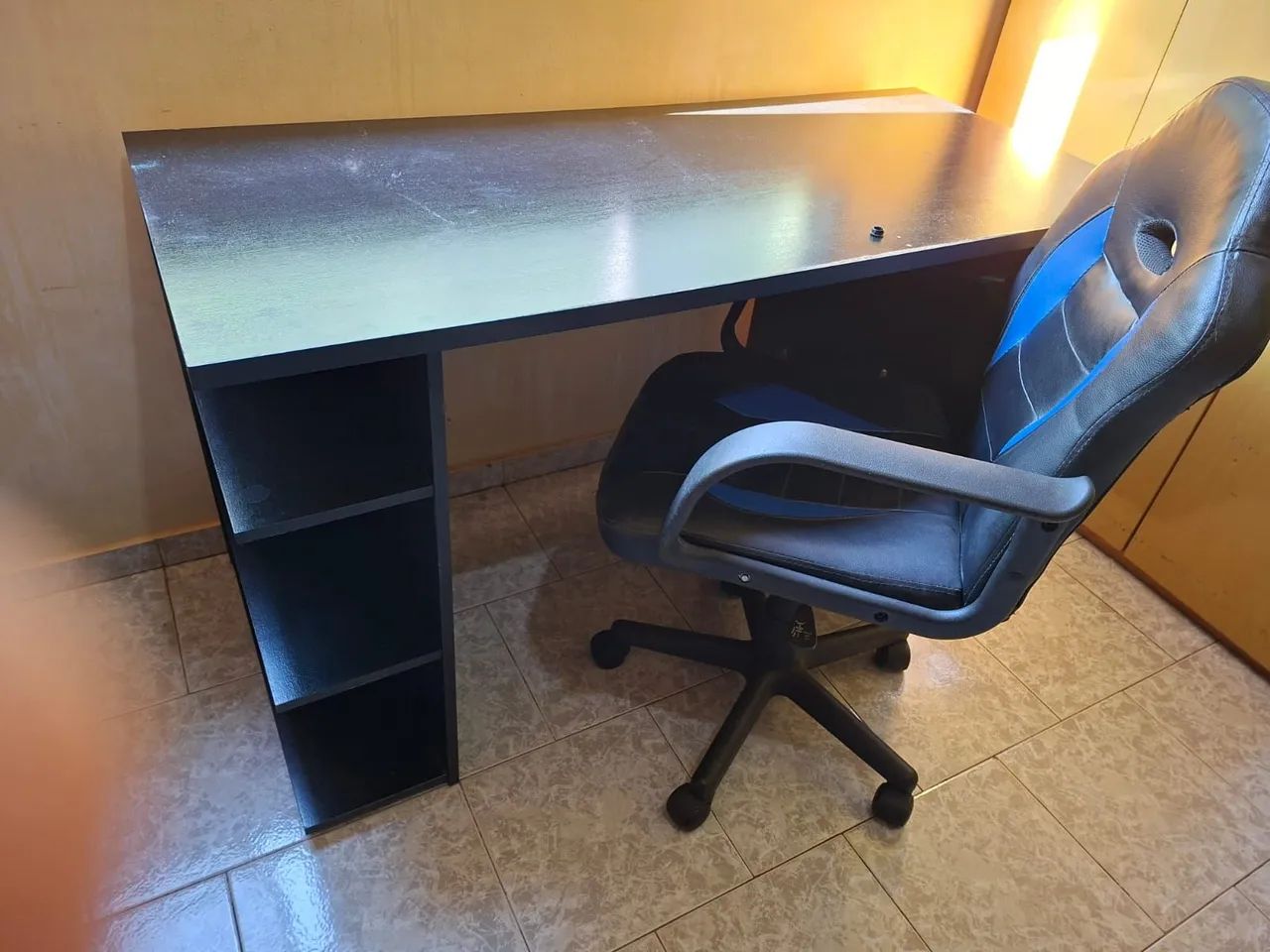 Mesa de escritoio e cadeira - Foto 4