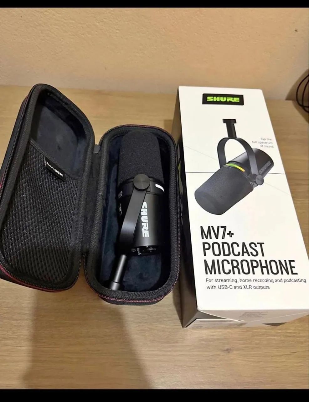 Microfone Shure MV7 Plus podcast