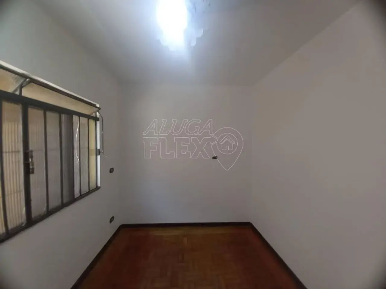 Casa Comercial para alugar com 352 m² por R$3.200,00 - Foto 3
