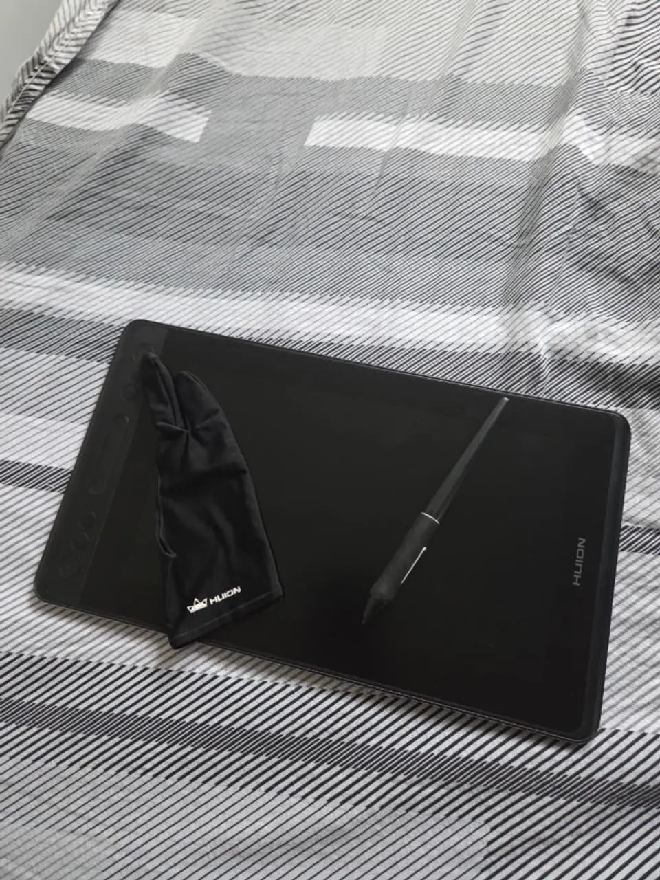 Mesa digitalizadora huion kamvas pro 12