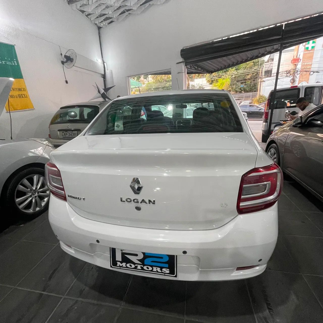 Renault Logan Expression Flex 1.6 16V 4P 2017 - Foto 4
