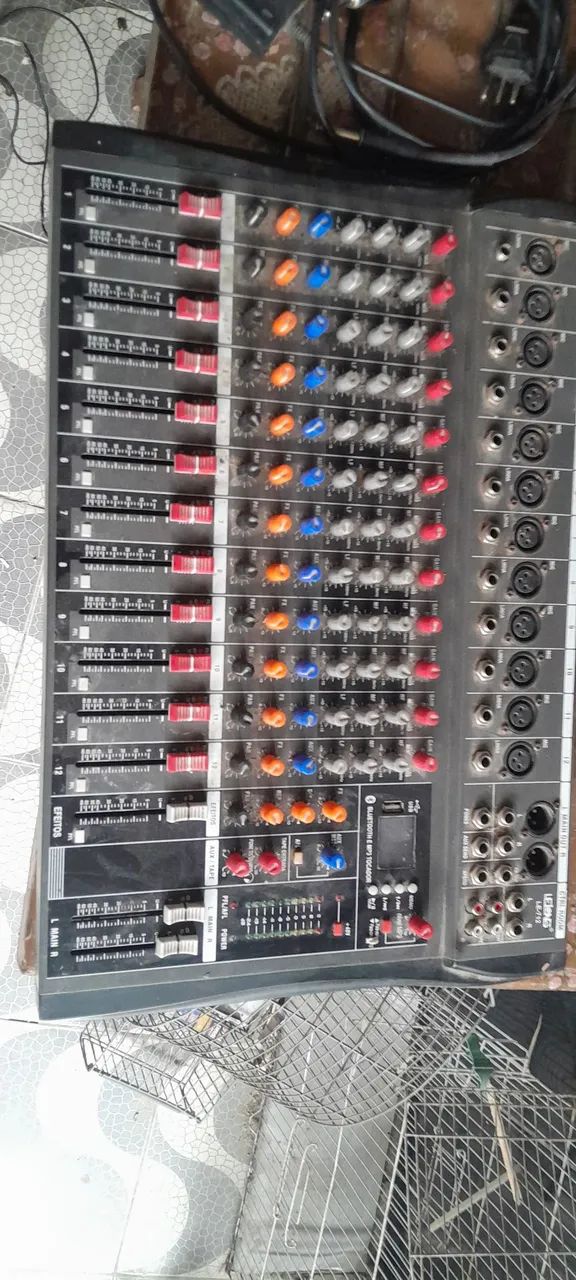 2 caixa de som com amplificador  - Foto 4