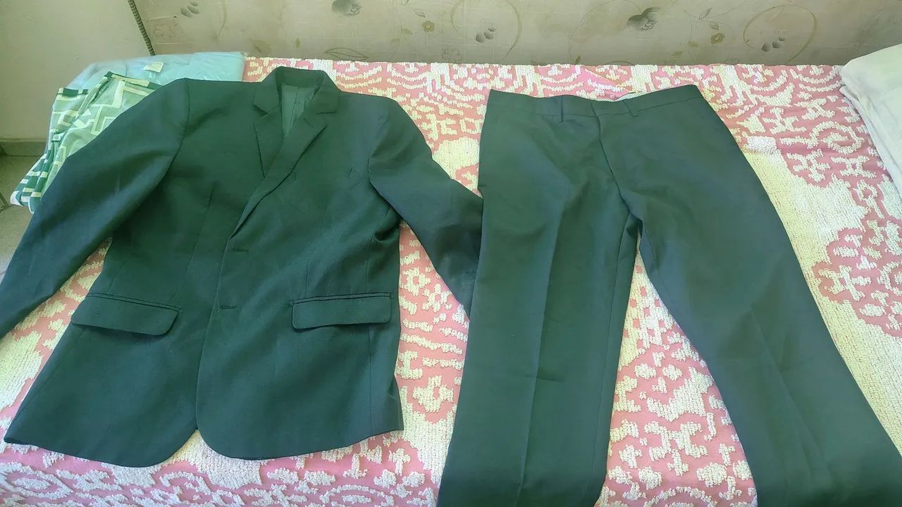 TERNO COMPLETO , NOVO DEM USO 