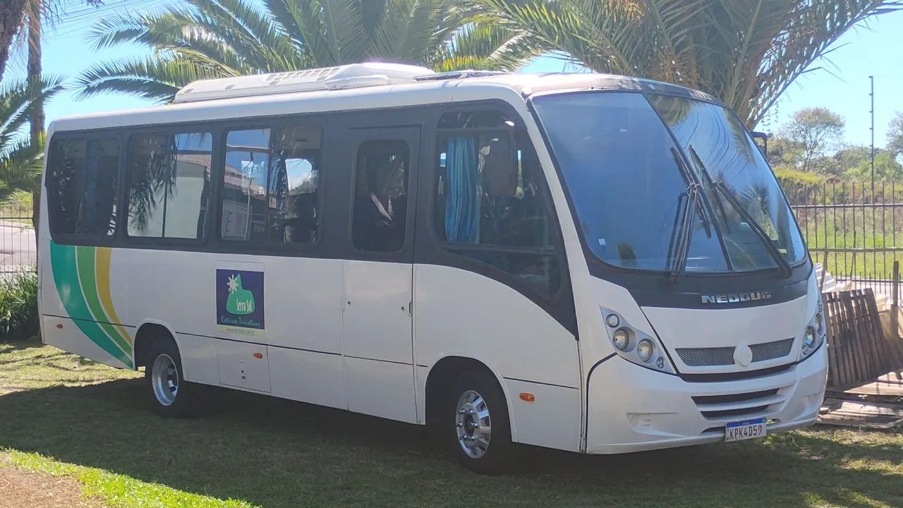 Micro ônibus Executivo 28 lug. - 13/13