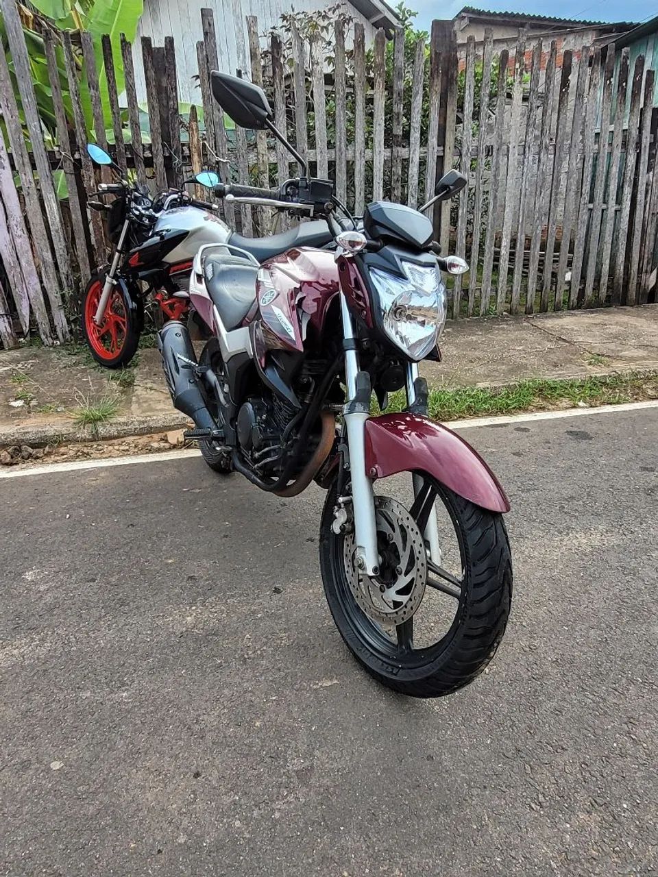 Vendendo essa moto yamaha - Foto 3