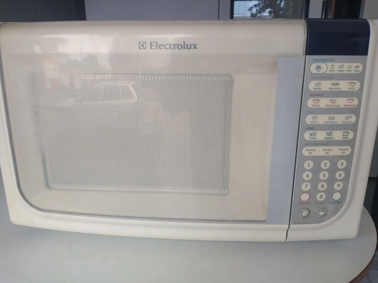 Microondas funcionando 180,00 - Foto 2