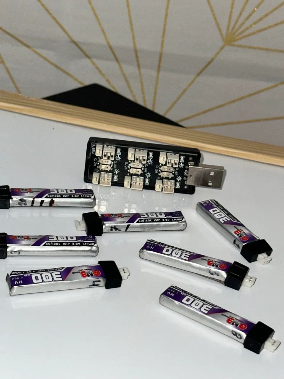 FPV- Bateria 1s + carregador  - Foto 4