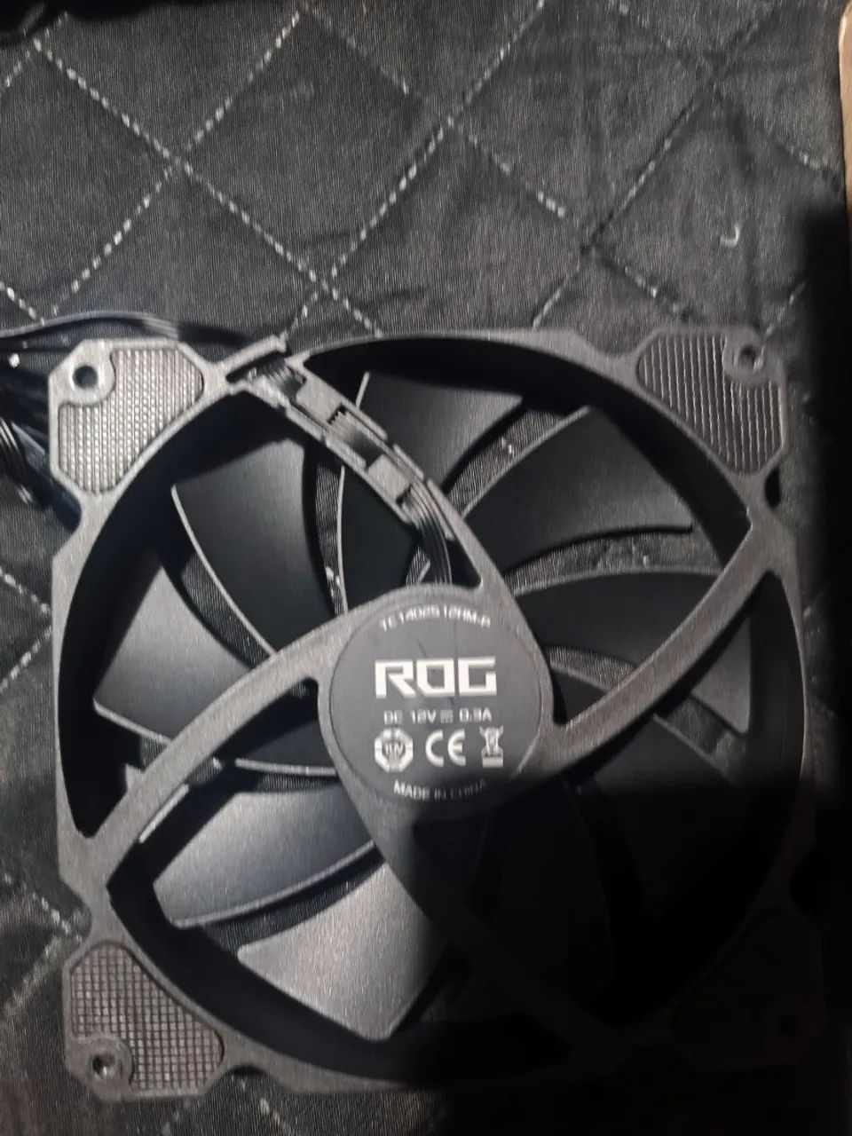 4 FANS 140MM PWM ROG HYPERION  - Foto 2