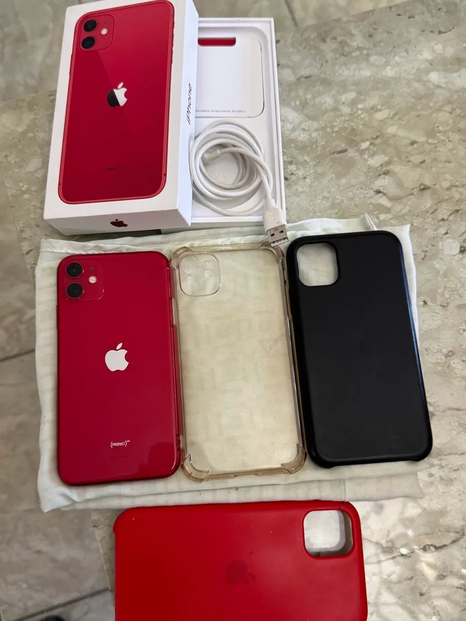 iPhone 11 vermelho 64GB - c/caixa e nota fiscal - Celulares e