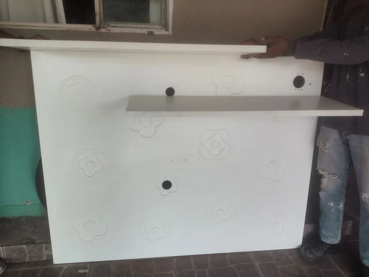 Painel branco com flores  - Foto 2