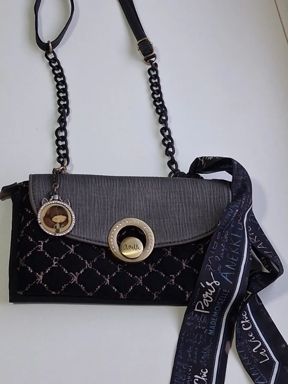Bolsa da Marca Anekke em Paris com chaveiro e lenço  - Foto 5