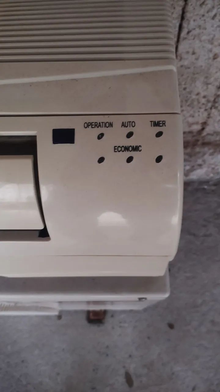 Hitachi  - Foto 4