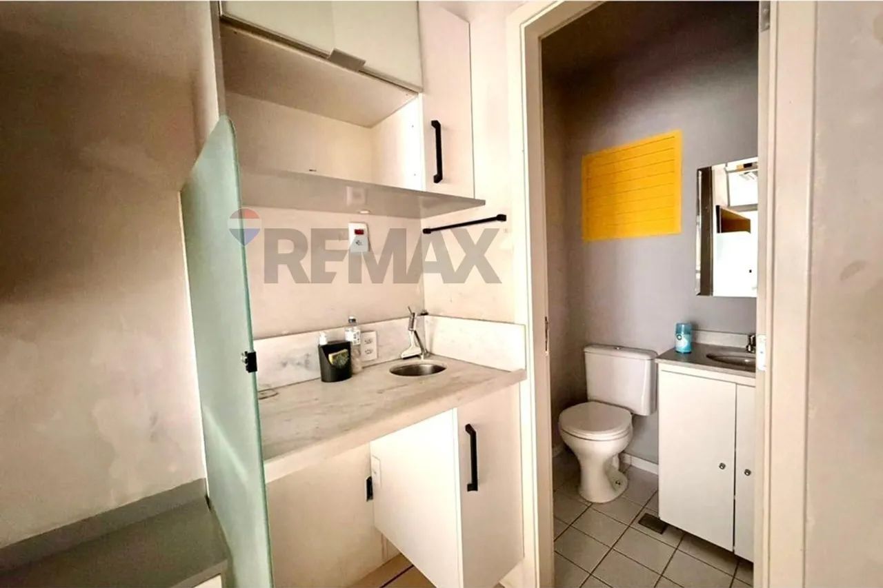 REMAX aluga Sala Comercial térrea, com 39 m², banheiro privativo e vagas de garagem, no Co - Foto 4