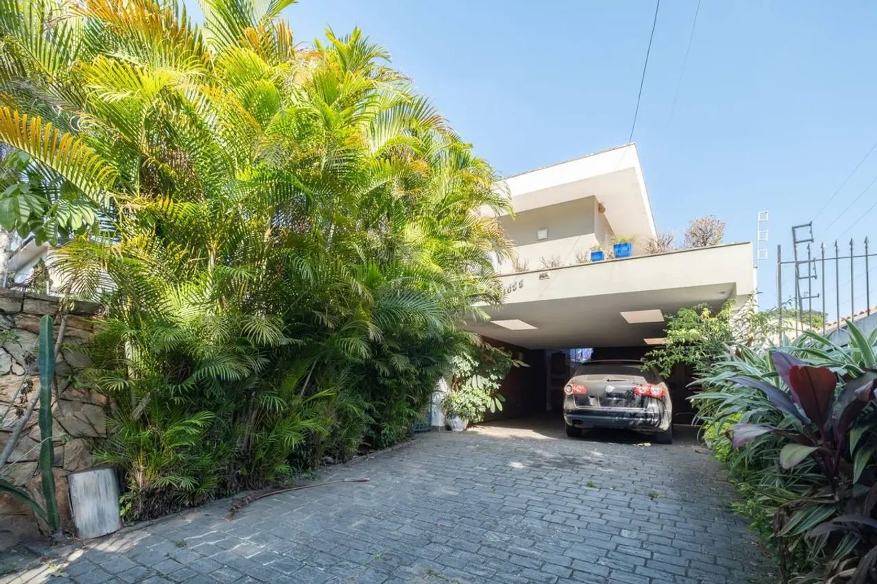 Casa com 6 quartos, Bela Aliança - São Paulo