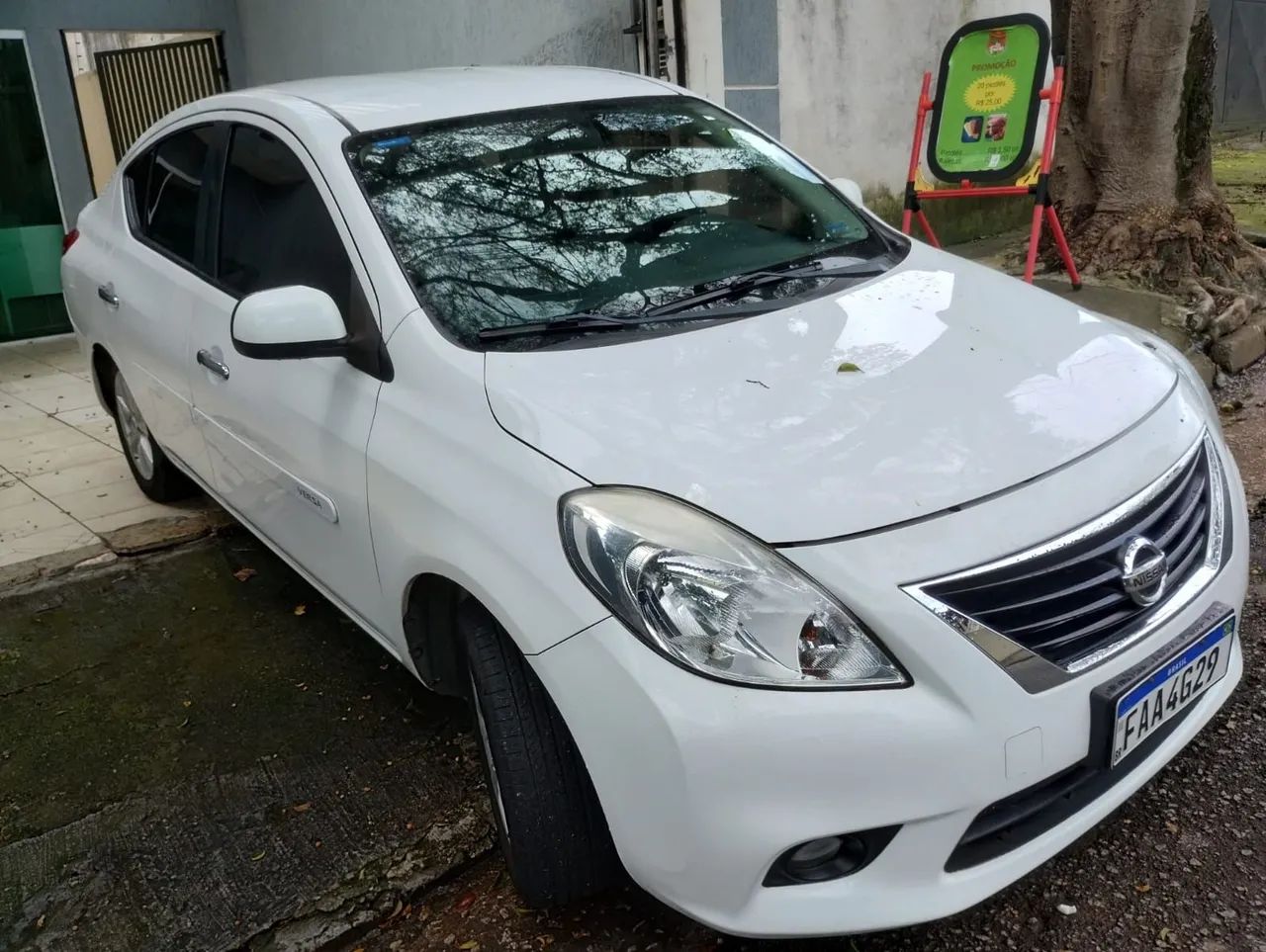 Nissan Versa SL 1.6 16V Flex Fuel 4P Mec. 2013 - Foto 5