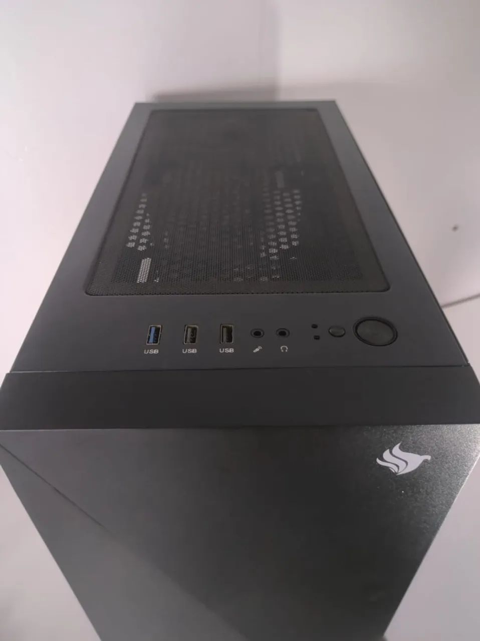Gabinete Mid Tower - Foto 4