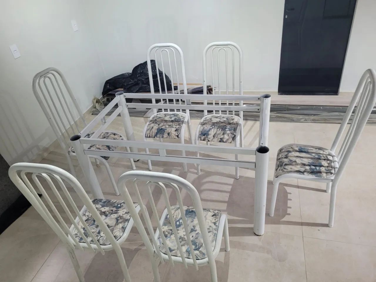 Mesa com tampo de granito cinza  - Foto 2
