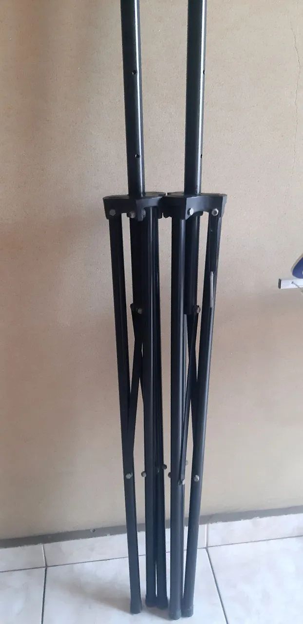 Caixas de Som com Pedestal - Foto 2