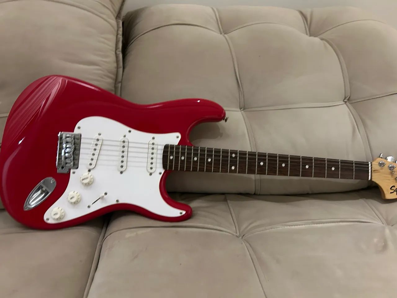 Guitarra Squier  - Foto 3