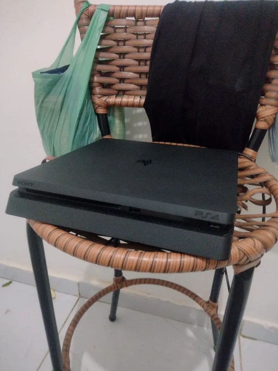 Ps4 semi novo  - Foto 2