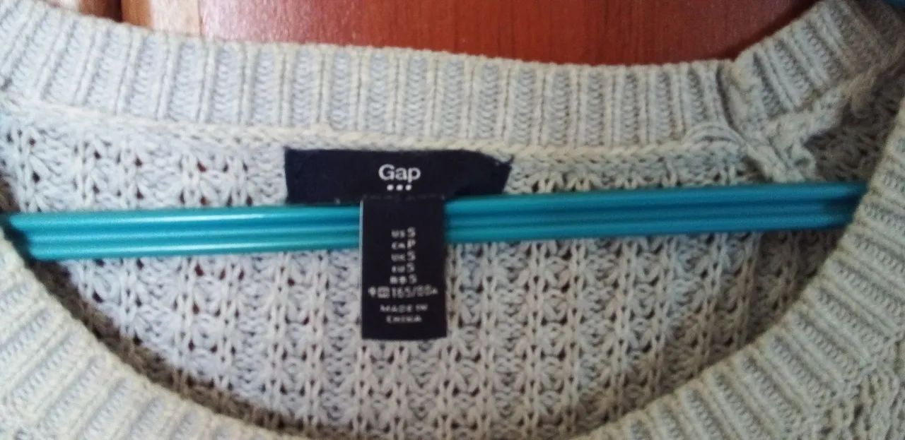  Blusa de linha cinza e preto - Foto 2