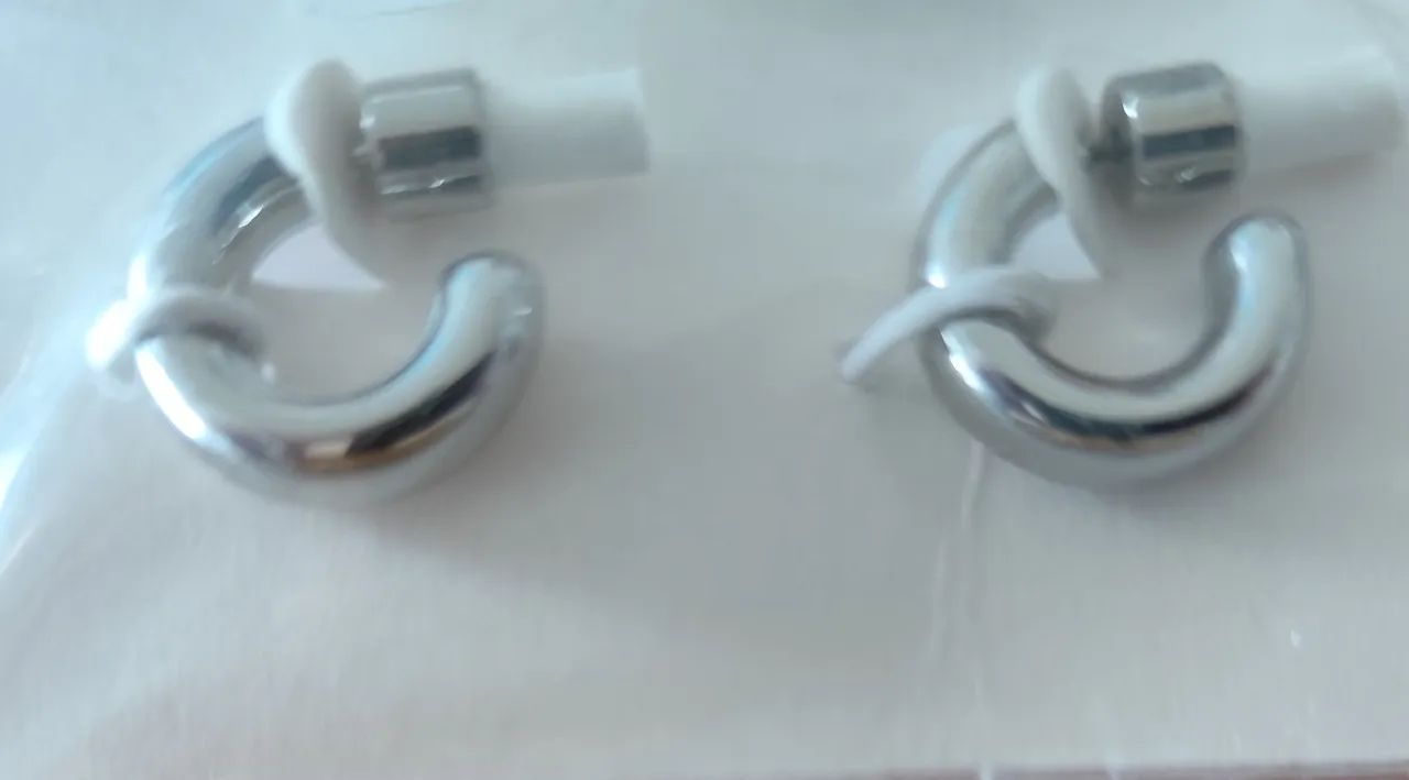 Brinco argolinha mini Zara novo  - Foto 5