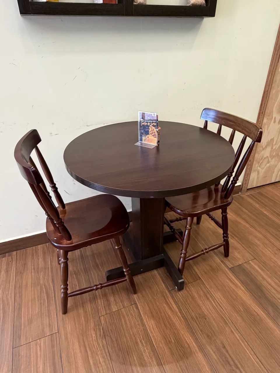 Table + Chair65163274433667120