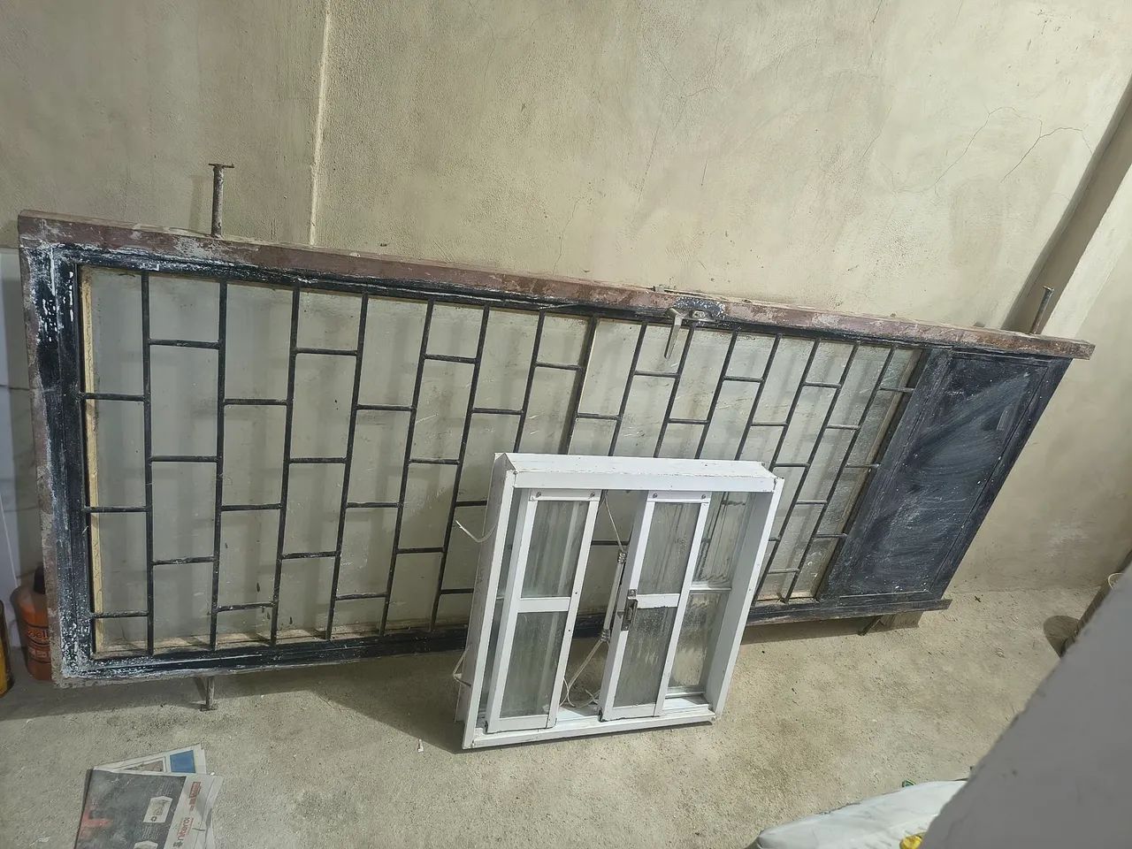 Porta de ferro com vidro
