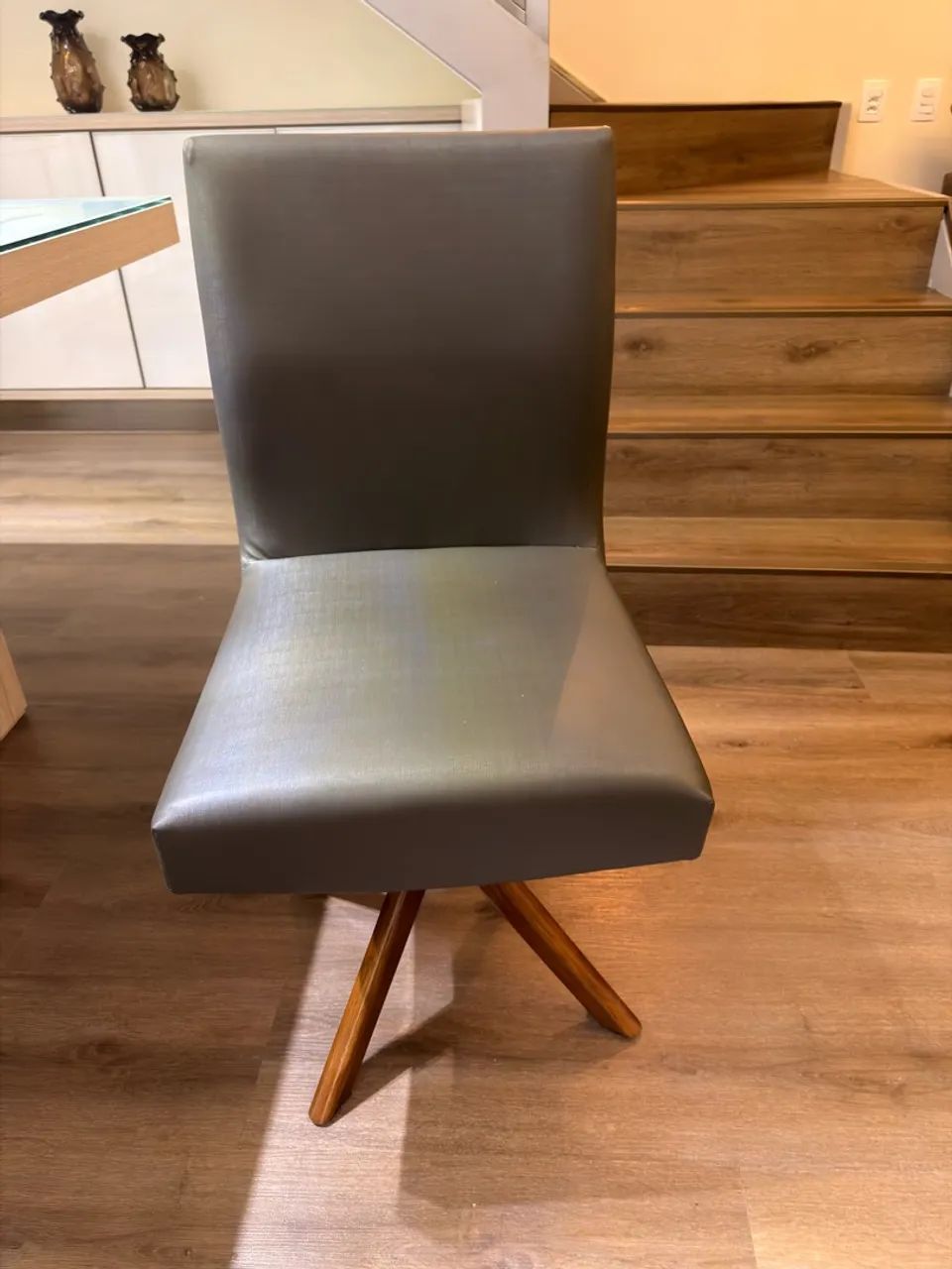 VENDO 5 CADEIRAS PARA MESA DE JANTAR  - Foto 2