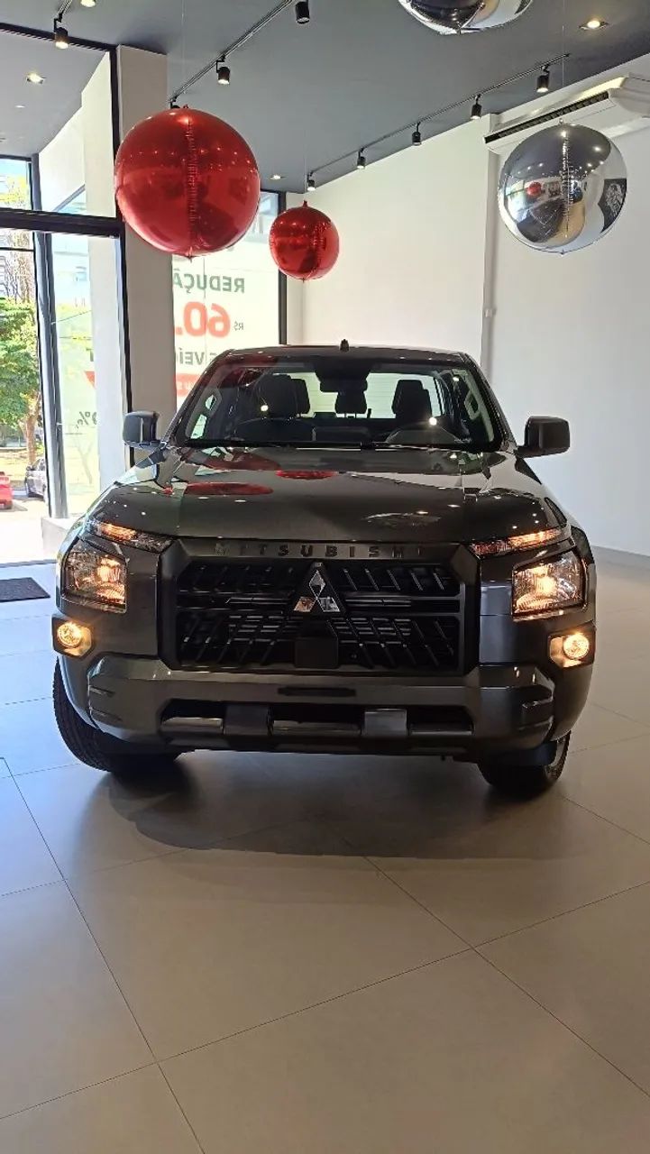 Mitsubishi Triton Triton GLS 2.4 CD 4x4 TB Diesel Aut. 2027