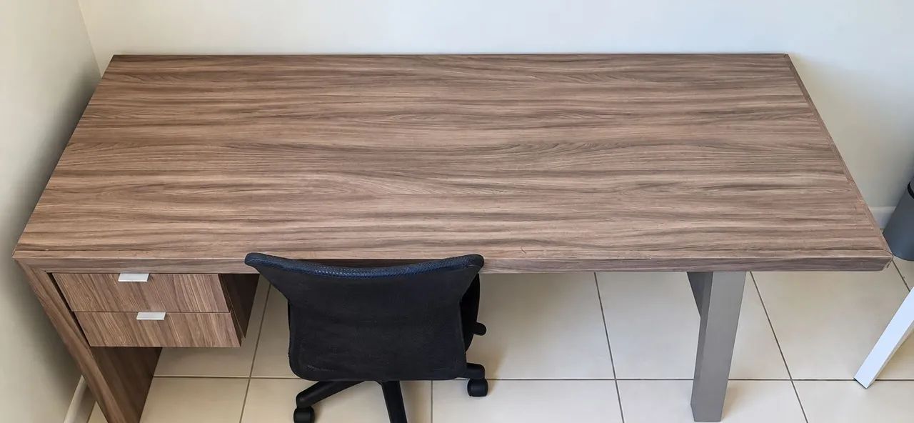 VENDO MESA + CADEIRA - Foto 2