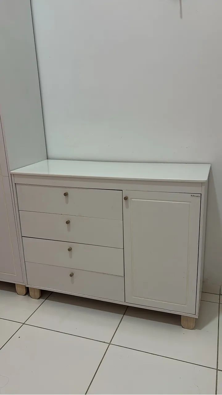 Guarda roupa e cômoda infantil 