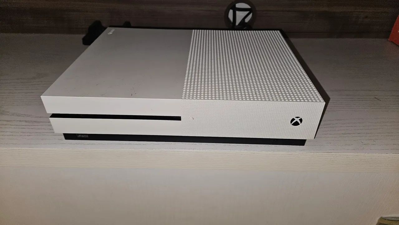 Xbox One S