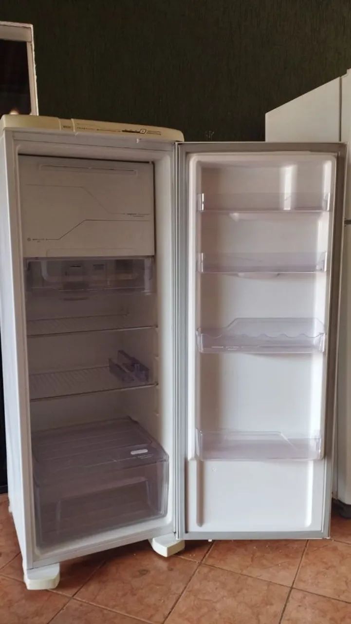 Geladeira Frost Free Electrolux  - Foto 4