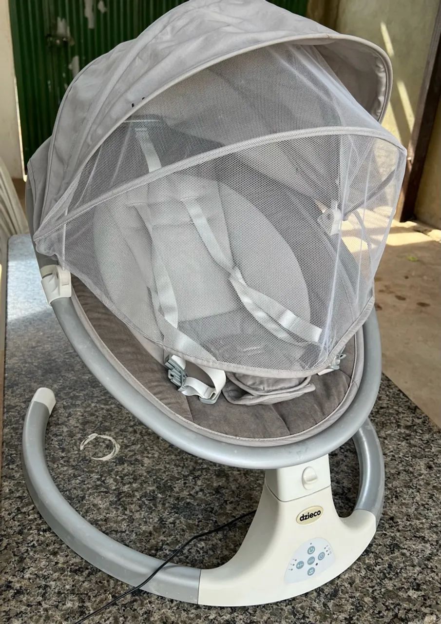 Cadeirinha de balanço e descanso de bebê elétrica  - Foto 4