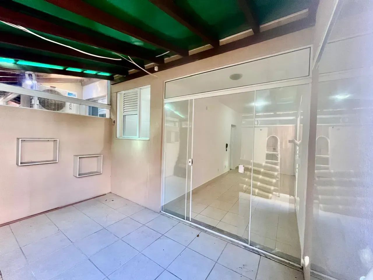 Vendo apartamento com 2 quartos e área privatica no Alto da Glória - Foto 5