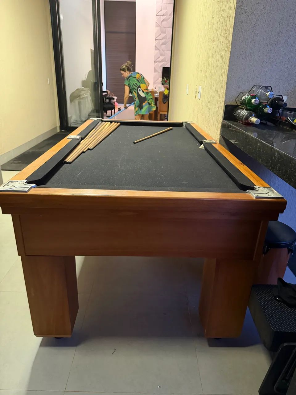Mesa de sinuca tamanho compacta marca boa ?Bilhar?