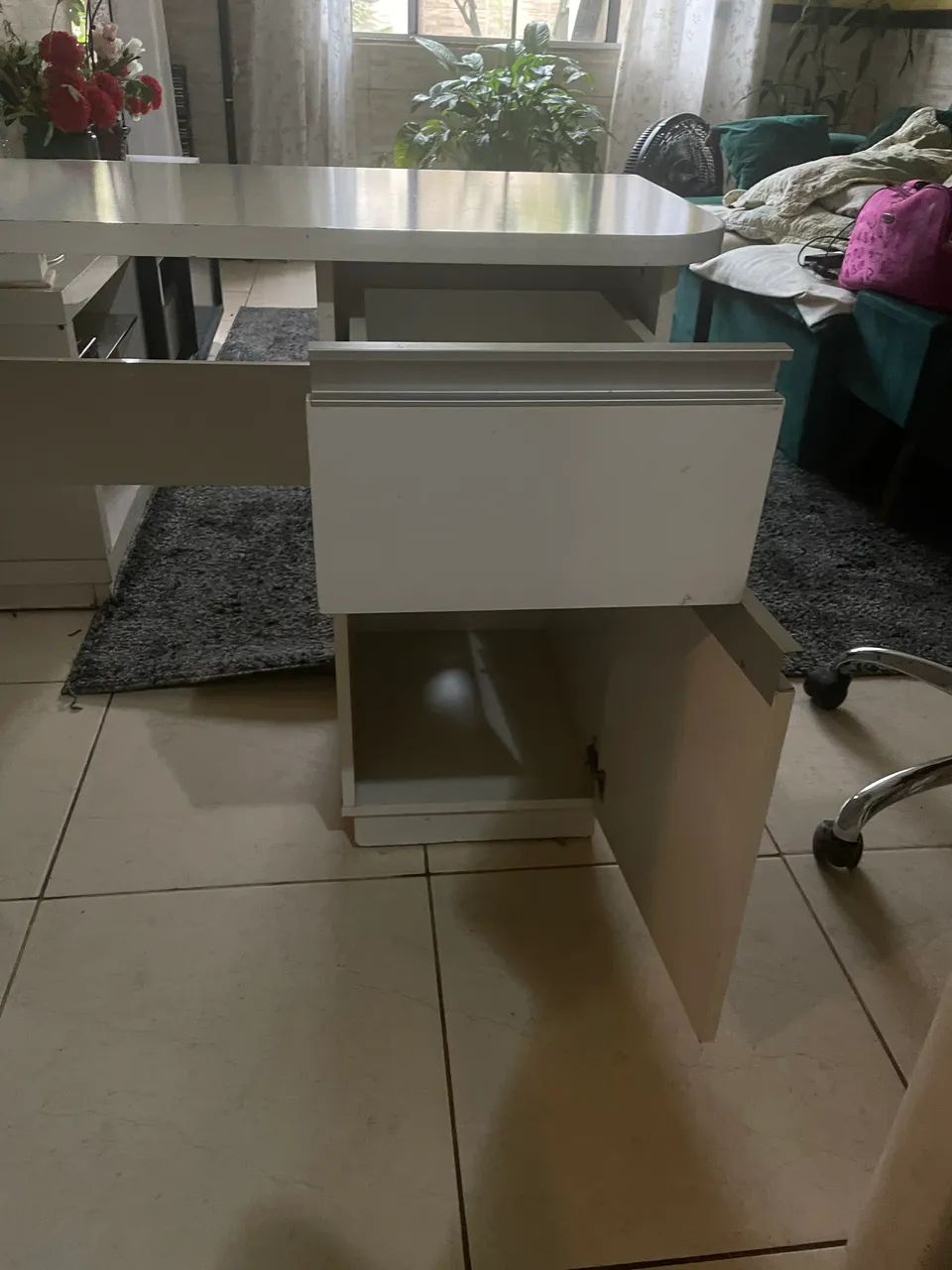 Mesa de escritório em perfeito estado  - Foto 2