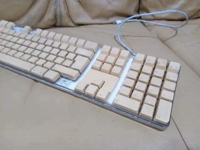 Teclado Apple USB de iMac ou Powermac, funcionando porem feio - Foto 5