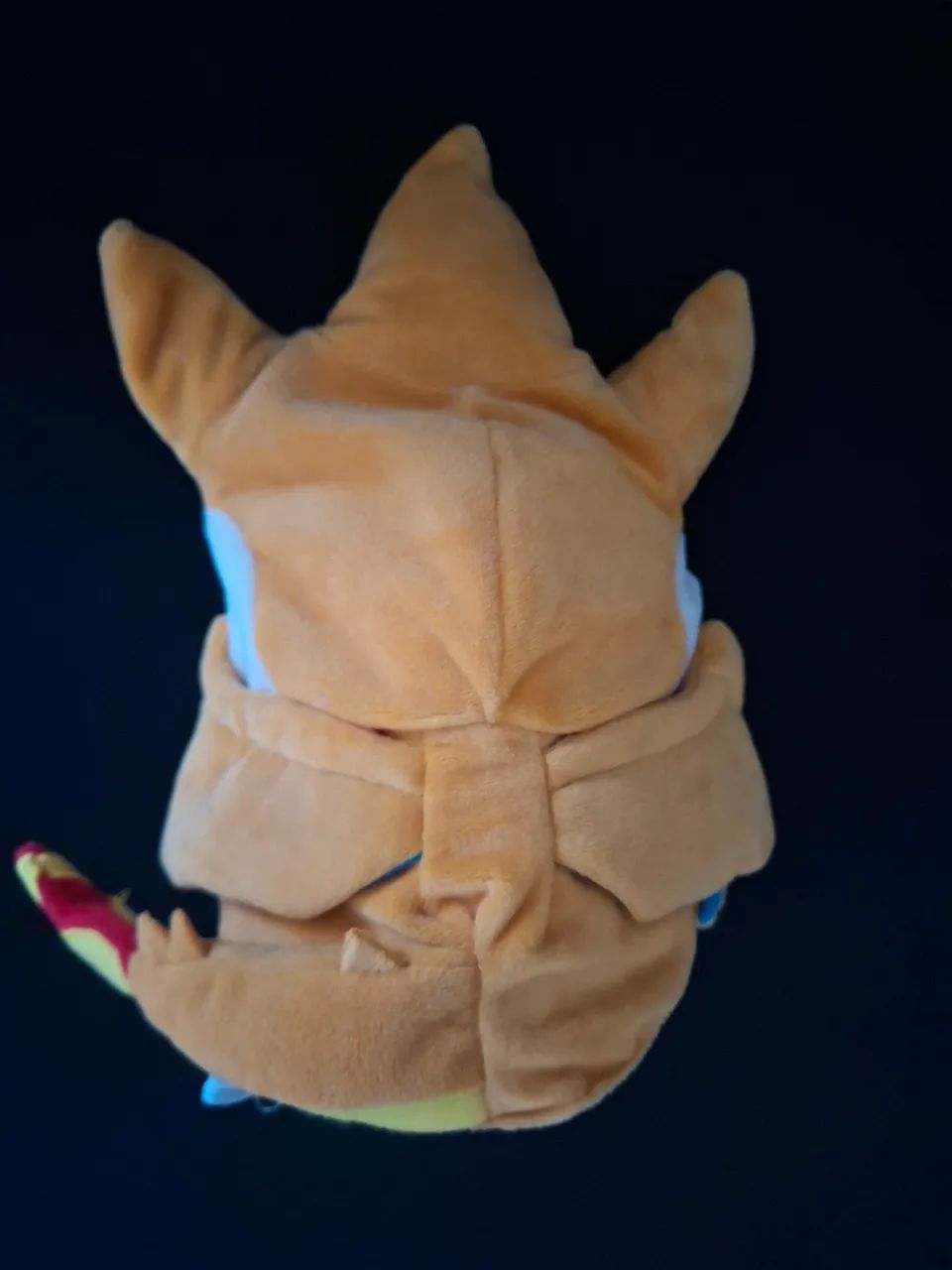 Pelúcia do pikachu mega charizard Y original - Foto 2