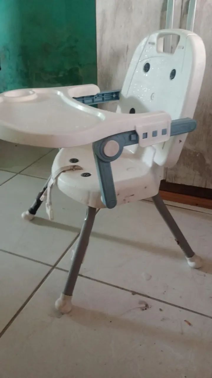 Cadeirinha de alimentação 