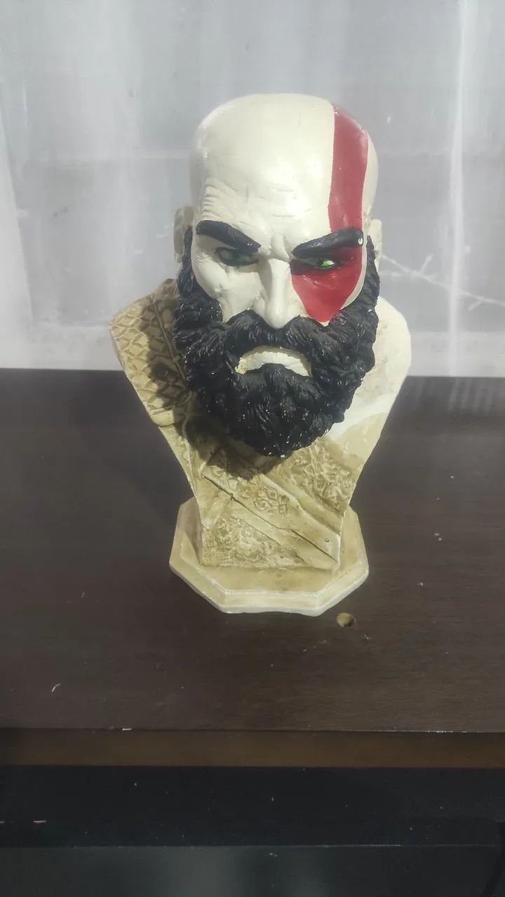 Vendo Busto do Kratos
